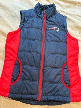 New England Patriots NFL Navy & Red Quilted Sleeveless Puffer Vest. NWOT M
